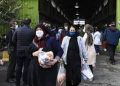 افتضاح مدیریتی بازار کالاهای اساسی/صف های طولانی مردم