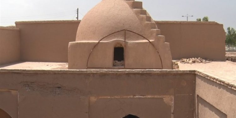 مسجد میبد بعد از ۲۵۰ سال سر از خاک بیرون آورد
