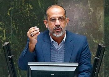 نماینده مجلس:۱۲۰ میلیون دز واکسن مورد نیاز کشور است که مجموع واکسن خارجی و داخلی هم جوابگوی تامین این تعداد دز نیست