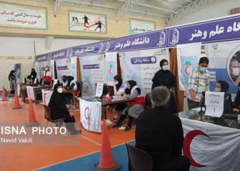 آغاز بکار هشتمین مرکز تجمیعی واکسیناسیون یزد در دانشگاه علم و هنر