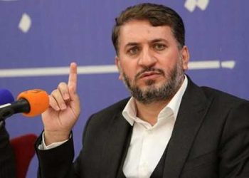 استاندار یزد: قطعی آب نصرآباد و دهشیر حل نشود مدیر آبفای شهرستان را برکنار می‌کنم