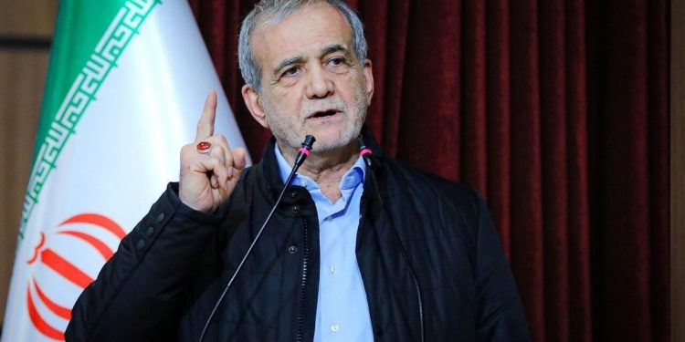 پزشکیان: پاسخ مشروع و قدرتمند جمهوری اسلامی ایران، دشمن را از اقدام احمقانه خود پشیمان خواهد کرد