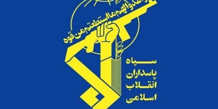 سپاه: به دنبال تعرض سحرگاه امروز آمریکا به نقطهای در حاشیه فرودگاه بندر عباس با پرتابههای هوایی، پایگاه هوایی کشور مبدا تجاوز، هدف قرار گرفت