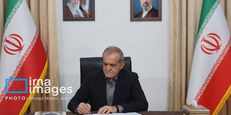 پزشکیان و ترامپ تفاهم نامه را امضا کردند/ بقایی: متن توافق به هر دو زبان امضا شده است/ مذاکرات ۶۰ روزه در مورد موشکی نیست/ اورانیوم به خارج از کشور انتقال نمی یابد